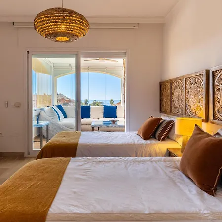 Fantastico Atico Duplex En Marbella, Con Vistas Al Mar Y A 300 Metros De La Playa