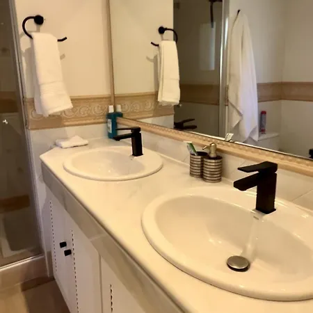 Fantastico Atico Duplex En Marbella, Con Vistas Al Mar Y A 300 Metros De La Playa Apartment